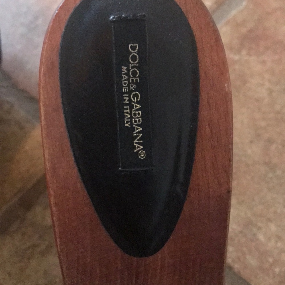 Dolce and Gabbana authentic wooden heels - Picture 6 of 8